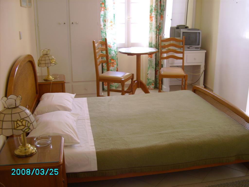 Sea Colours Rooms & Apartments Ermoupoli Room photo